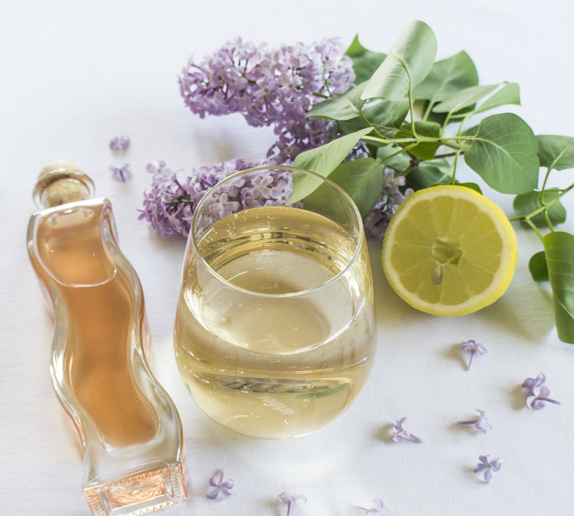 Fliedersirup mit Zitrone Rezept für Personen | Keine Scheu vor Fett