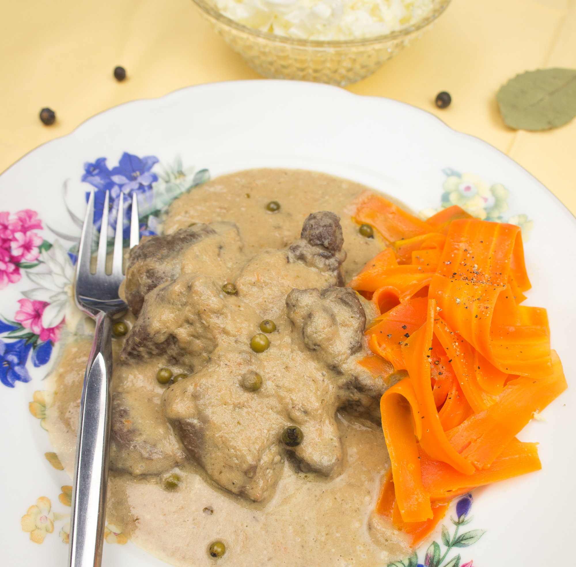 Hirschragout mit grüner Pfeffersauce