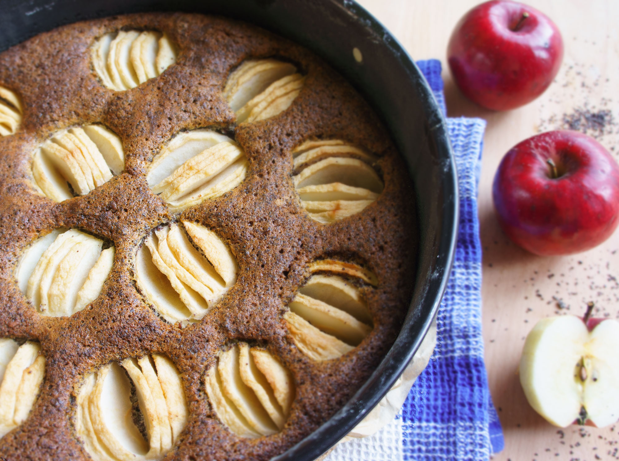 Mohn-Apfel Kuchen mit Leinsamen