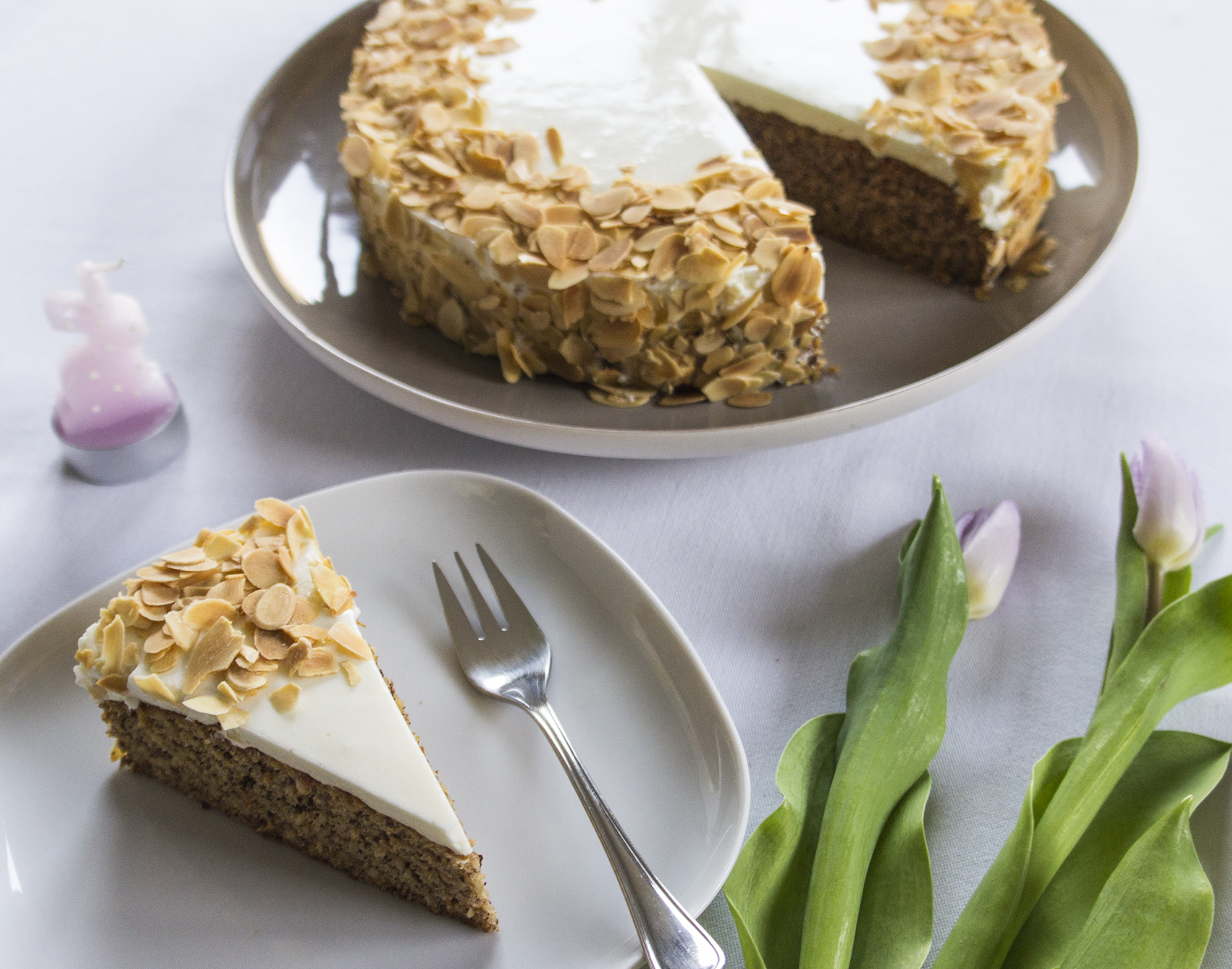 Nuss-Karotten-Torte mit Joghurt-Topfen-Topping Rezept für Personen ...