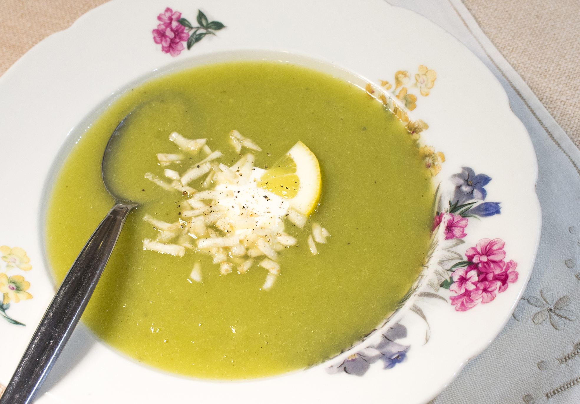 Sellerie Suppe mit Lauch