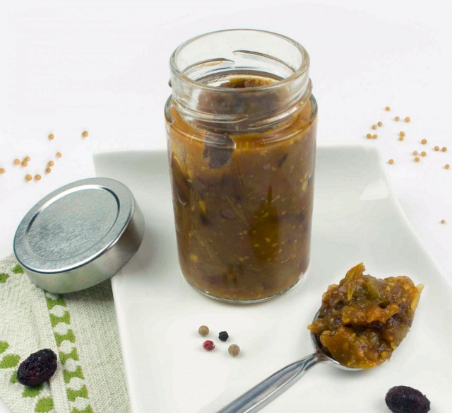 grünes Tomaten Chutney mit Cranberries