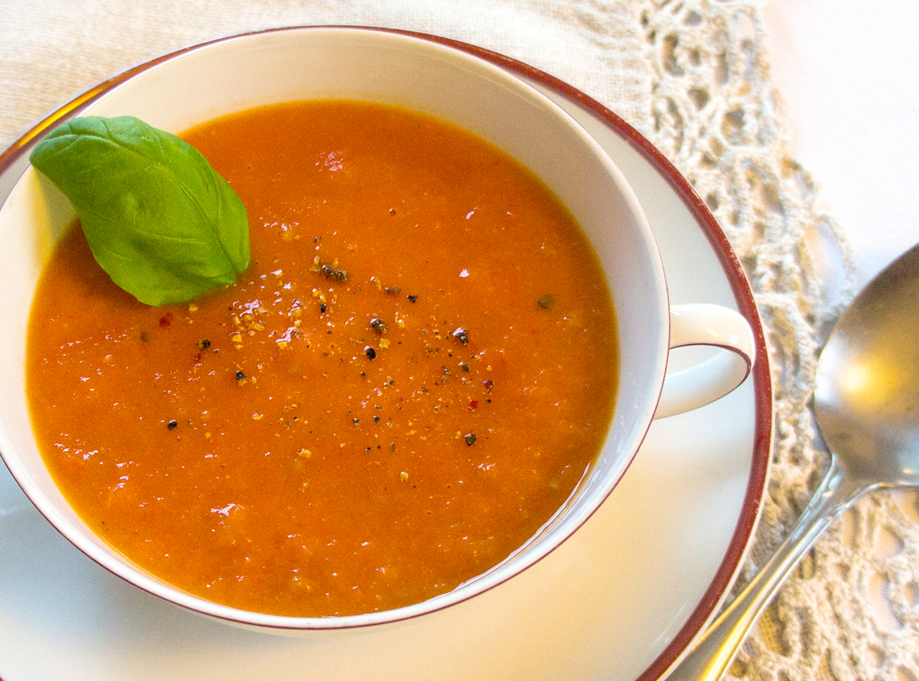 Tomatensuppe aus dem Backrohr