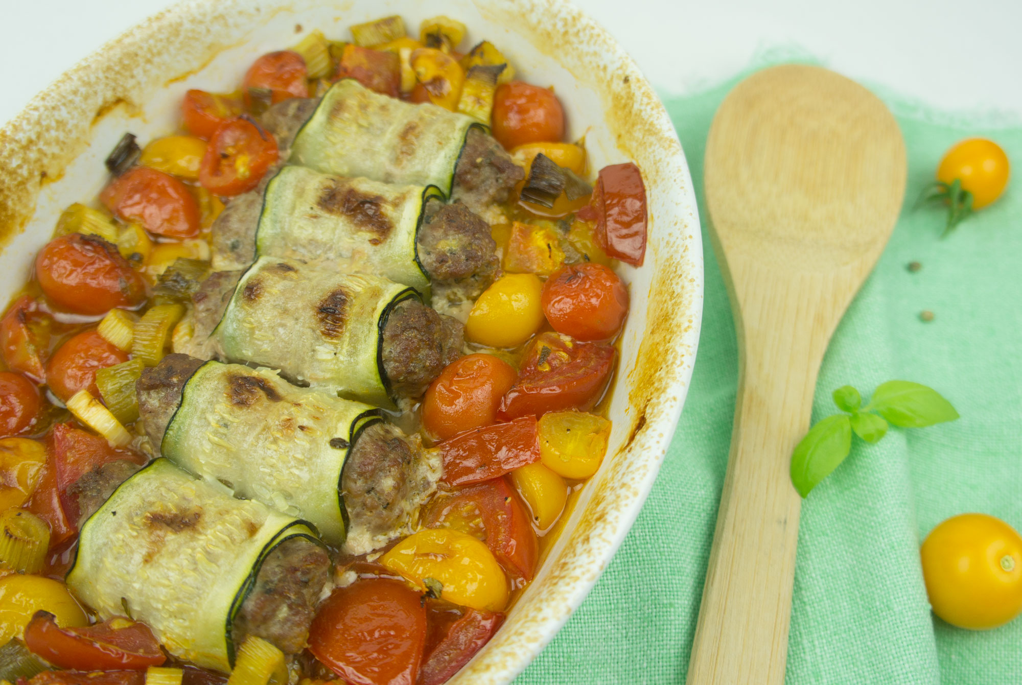 Zucchini Cannelloni auf bunten Cocktailtomaten Rezept für 4 Personen ...