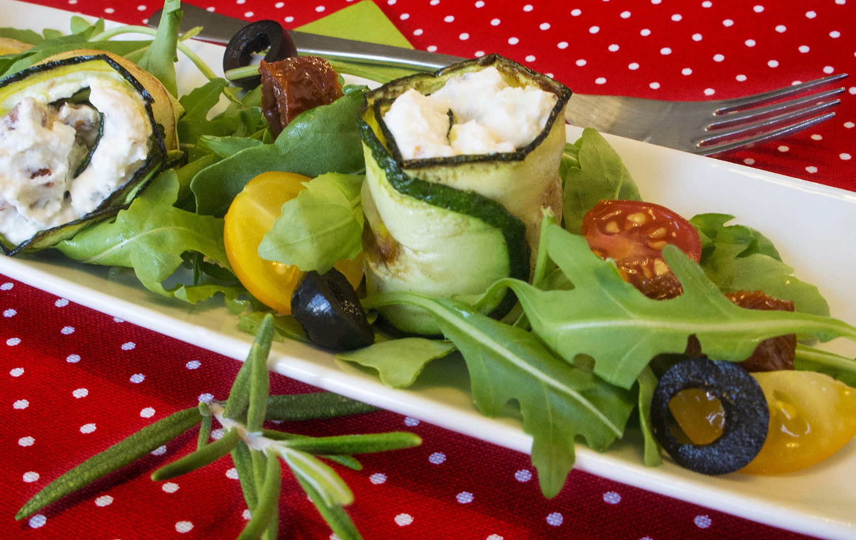 Zucchinirolle mit Mascarpone gefüllt Rezept für 2 Personen | Keine ...